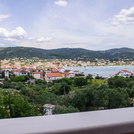 Apartment Vulini Dvori Vinisce
