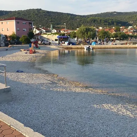 Vulini Dvori *